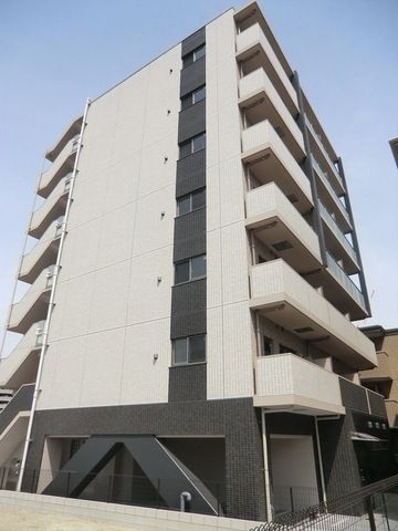 建物外観　２０１２年築　駅徒歩５分