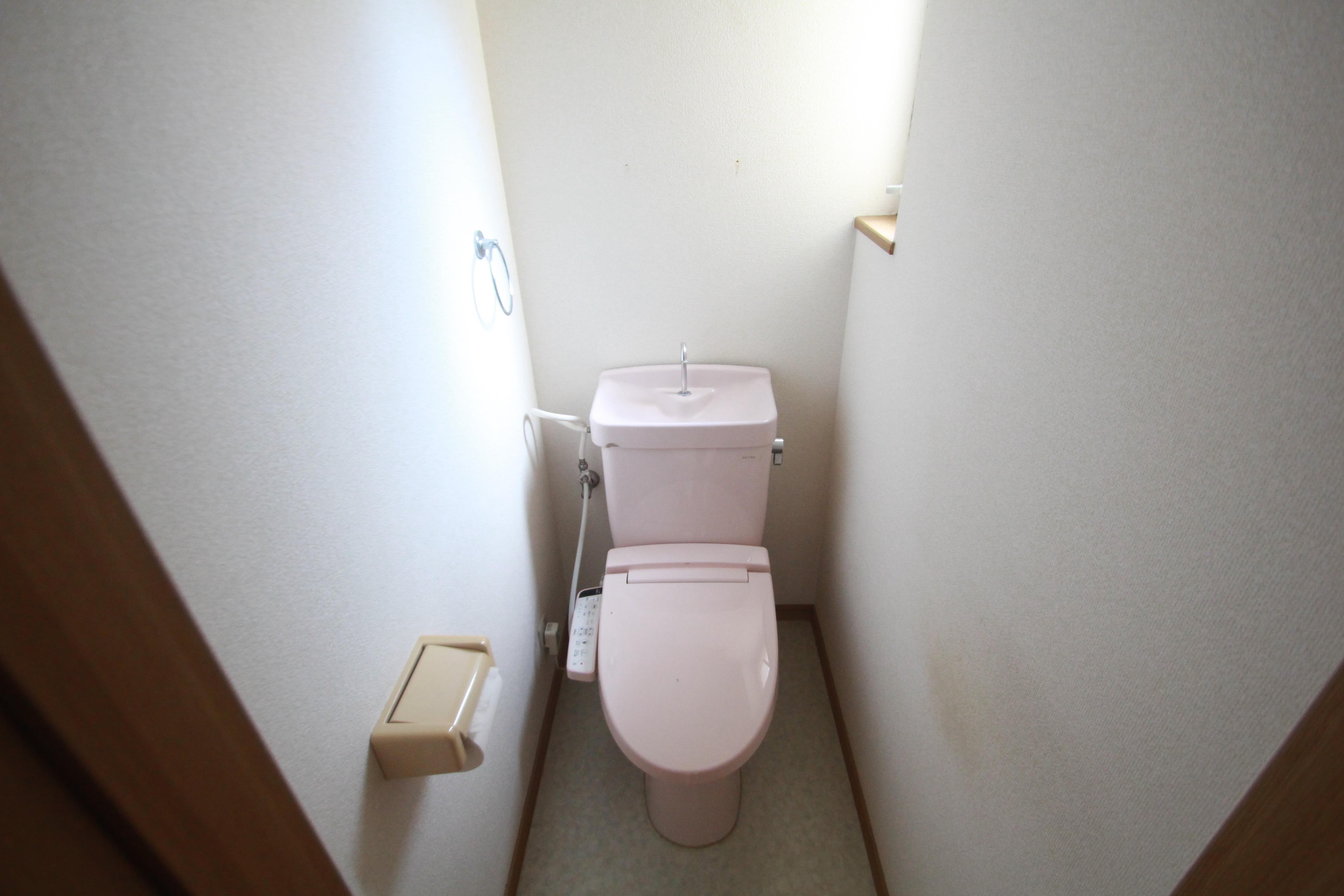 トイレ　ウォシュレット付きのトイレです。