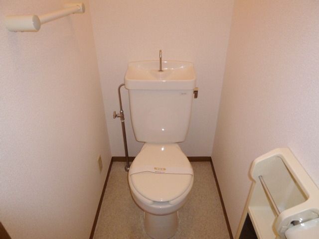 トイレ　～清潔感のあるきれいなトイレです～