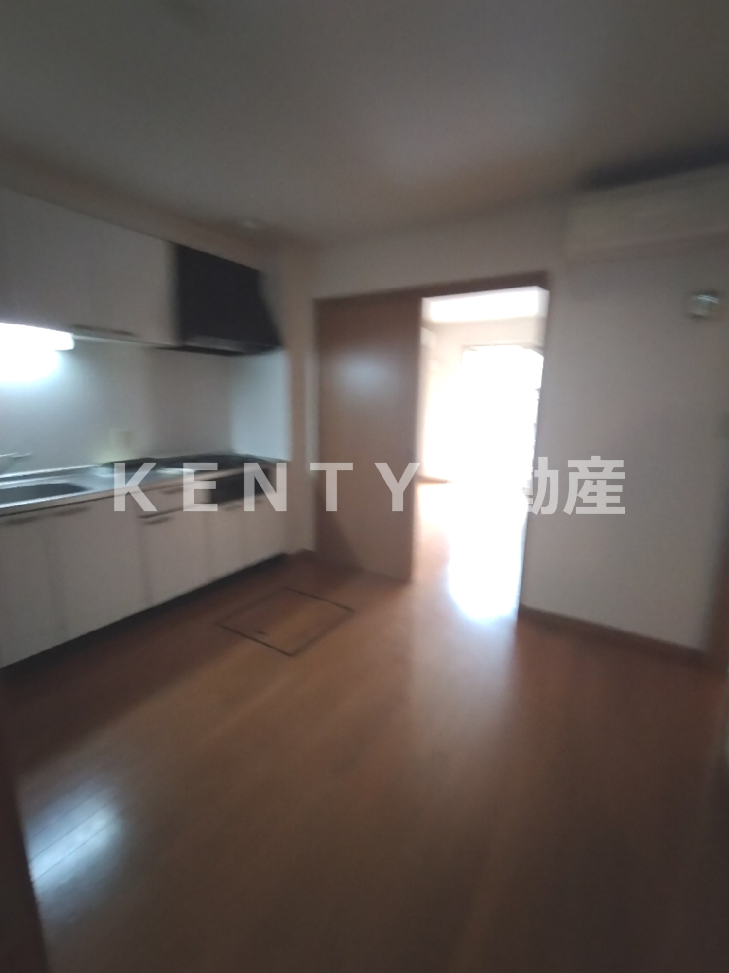 居室・リビング　こちらのリビングで趣味の時間をお楽しみください