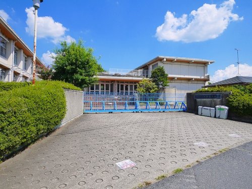 小学校　大和郡山市立矢田南小学校（小学校）まで505m