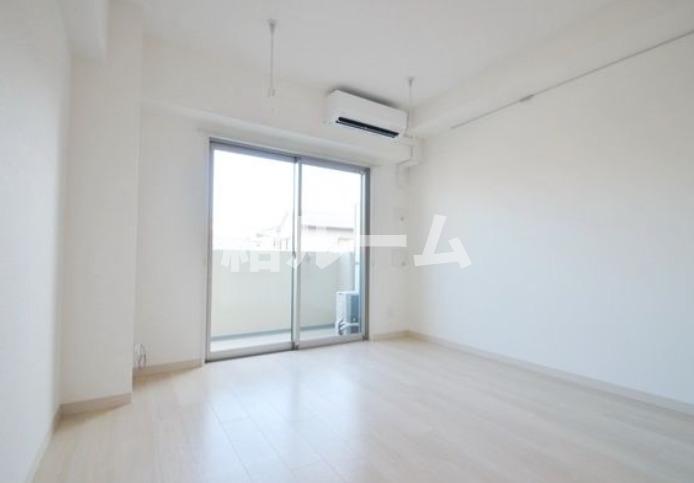 居室・リビング　別号室参考写真