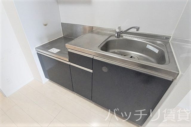キッチン　同型タイプの為、現状を優先致します。