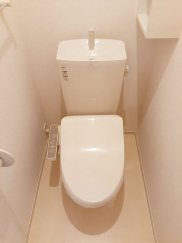 トイレ　ゆったりとした空間のトイレです