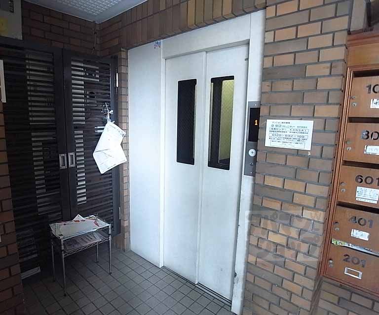 その他　エレベーター付き