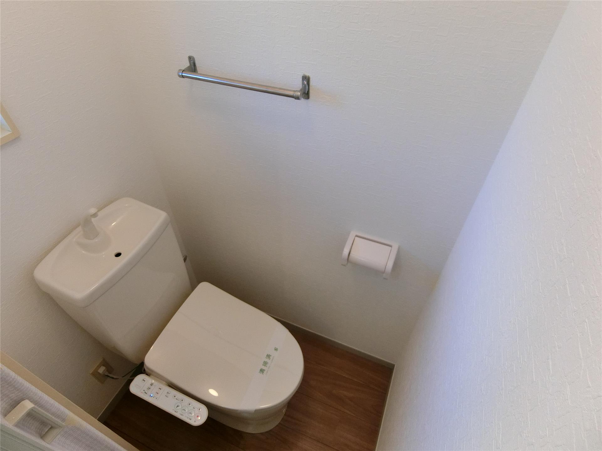 トイレ　ウォシュレット付きの洋式トイレ♪