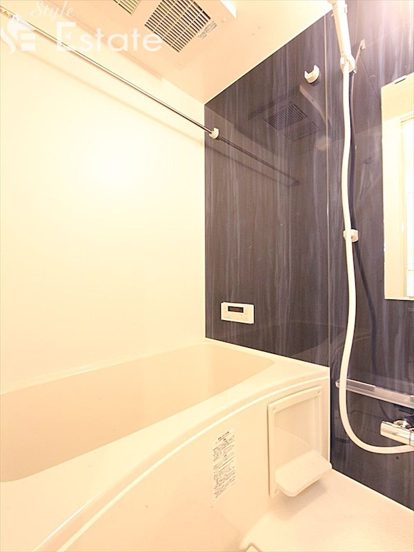 バス・シャワールーム　バスルーム