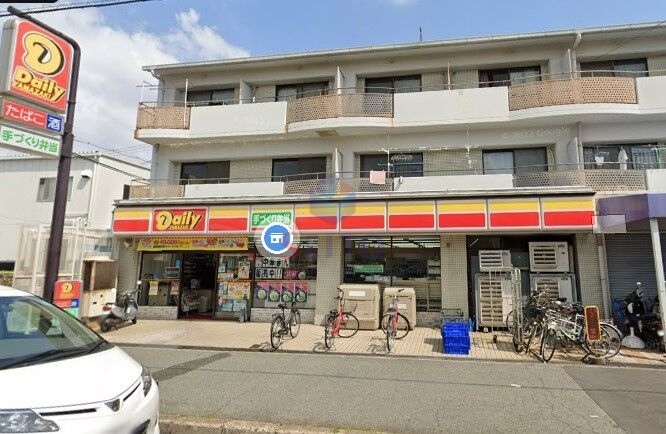 コンビニ　デイリーヤマザキ豊中庄内店（コンビニ）まで377m