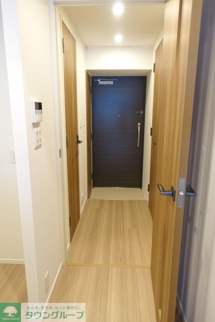 玄関　※写真は同タイプ住戸です。
