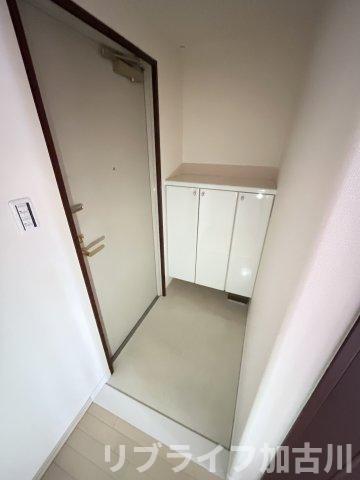 玄関　301号室参照