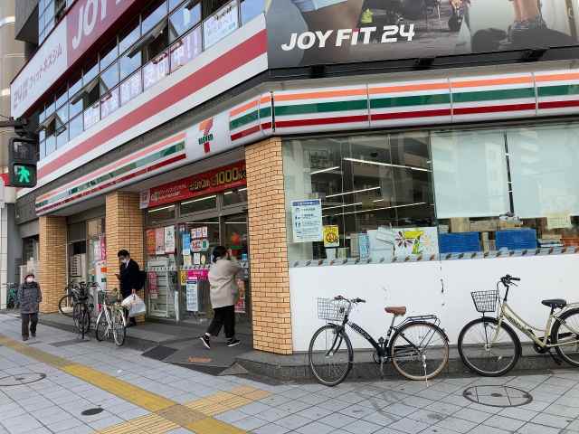 コンビニ　セブン－イレブン台東浅草橋３丁目店（コンビニ）まで135m