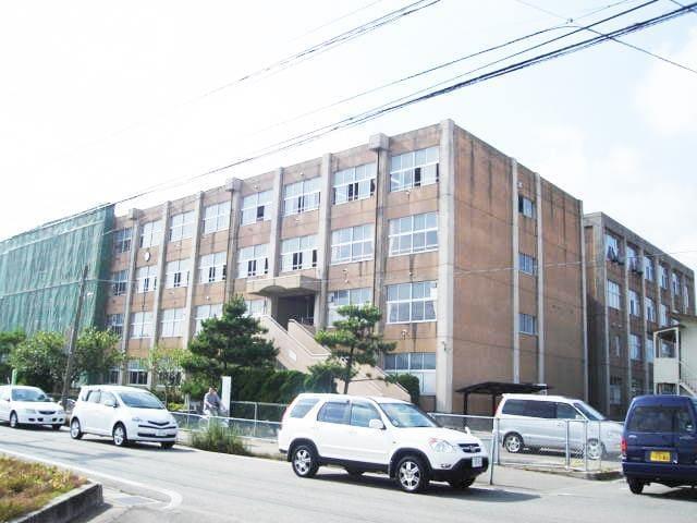 中学校　秋田市立城東中学校（中学校）まで494m