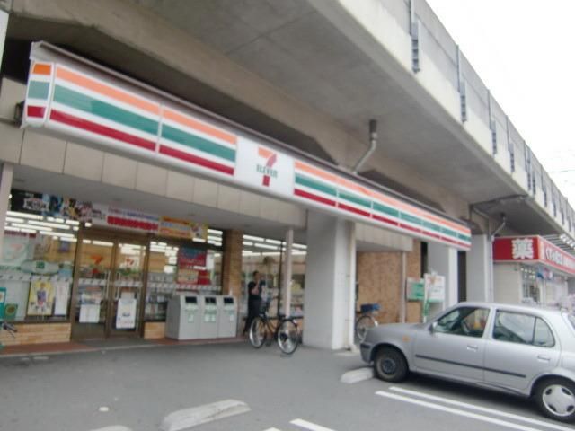 コンビニ　セブンイレブン（コンビニ）まで365m