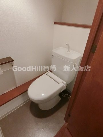トイレ　フォレステージュ江坂垂水町