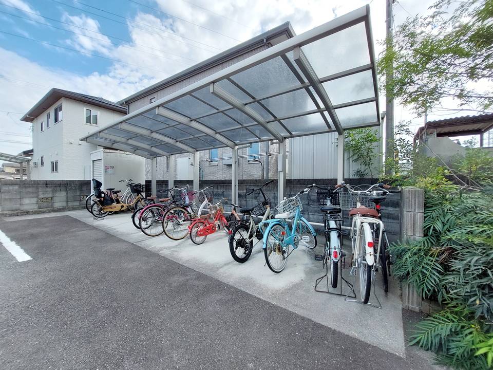 駐車場　駐輪場