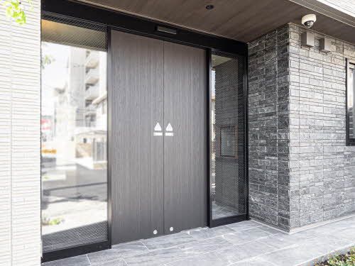 建物外観　オートロック完備