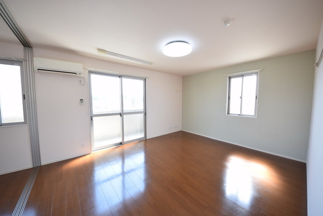 その他部屋・スペース　◇角部屋で明るいお部屋◇