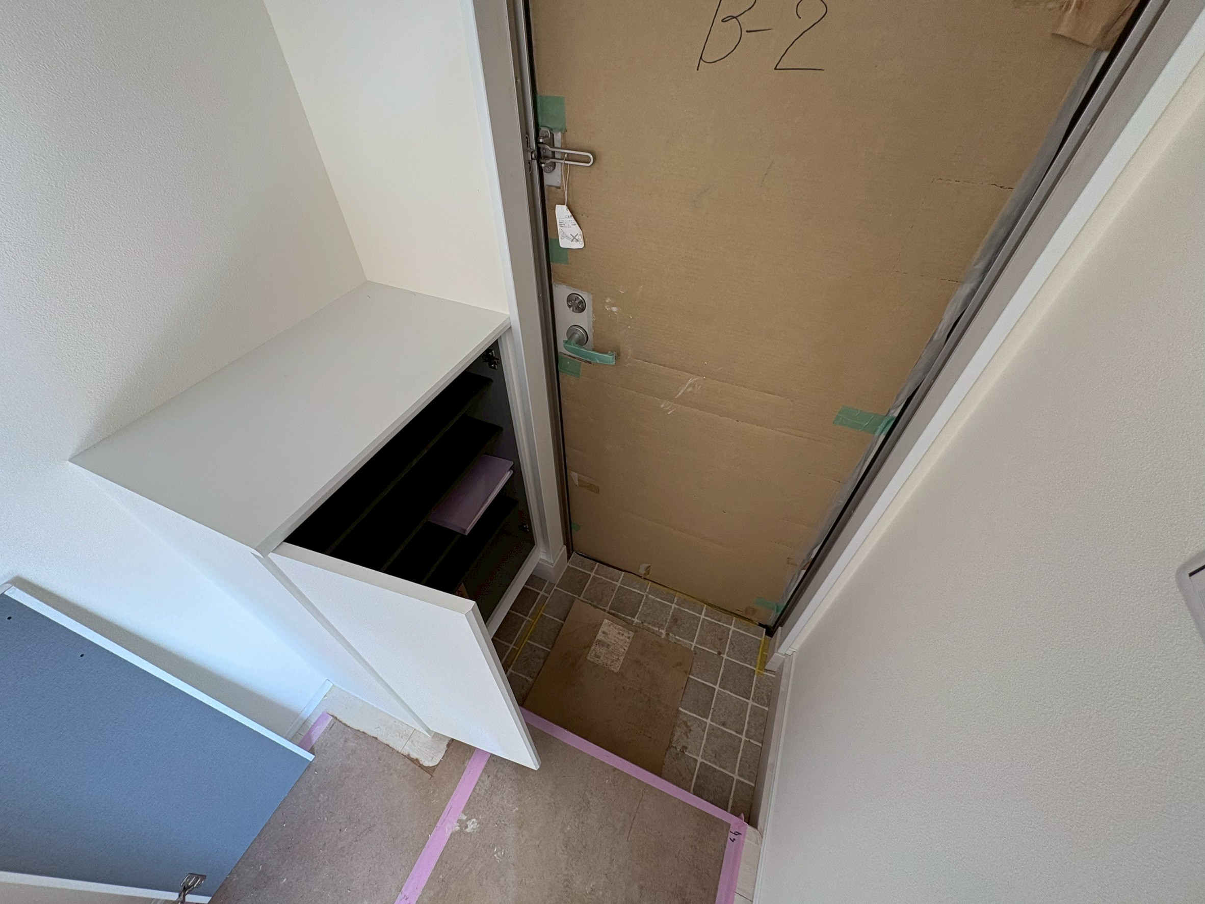 玄関　※建築中。