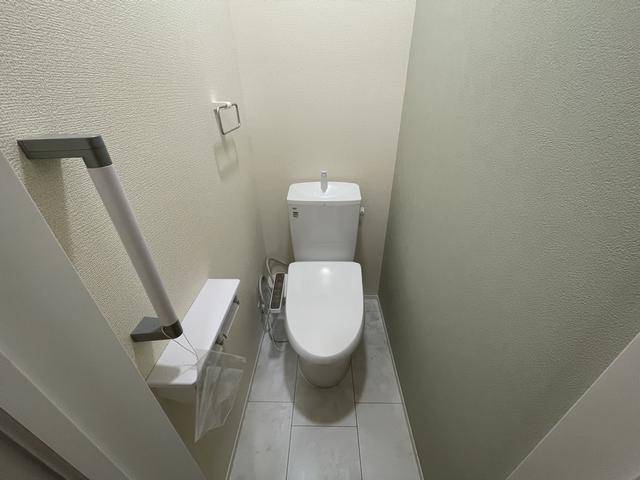 トイレ　ウォシュレット付きのトイレです。