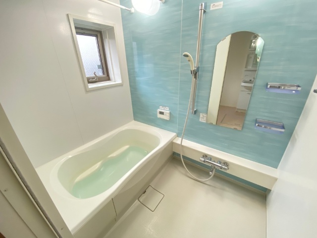 バス・シャワールーム　同物件別部屋の写真転用