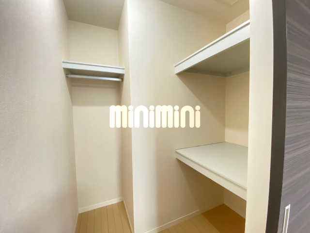 収納　同物件別部屋の写真転用