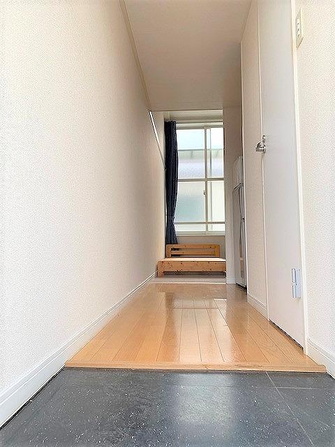 ＪＲ山陽本線 宝殿駅 徒歩10分 2階建 築26年の玄関写真