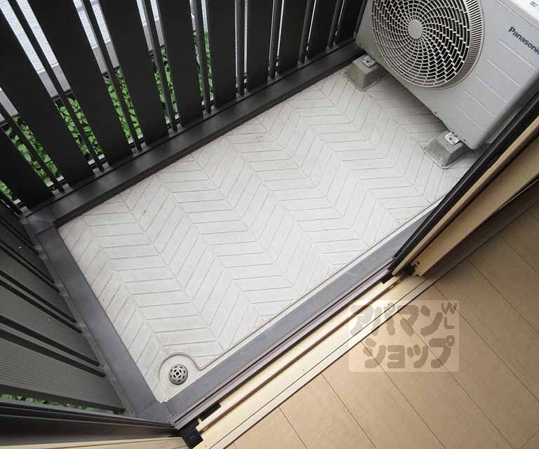バルコニー　洗濯物などを干せます
