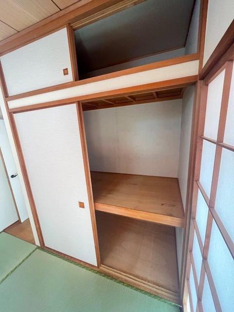 収納　押入（和室　約6.7帖部分）