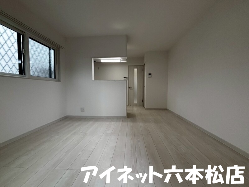 居室・リビング　広々としていいですね。
