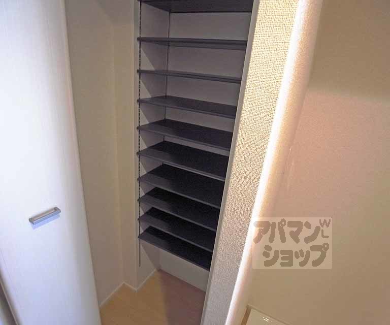 収納　たくさん入るシューズボックスです。