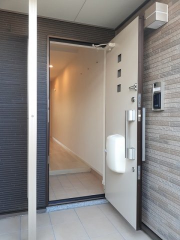 玄関　明るい玄関です
