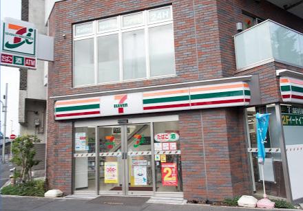 コンビニ　セブンイレブン荒川千住大橋店（コンビニ）まで162m