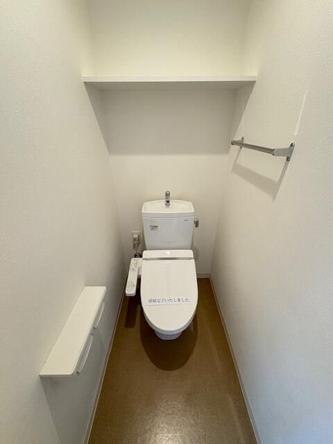 トイレ　落ち着いたトイレです