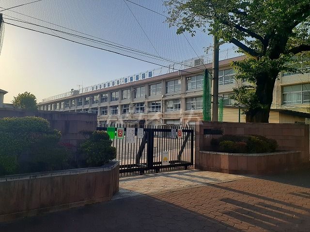 小学校　練馬区立南町小学校（小学校）まで401m