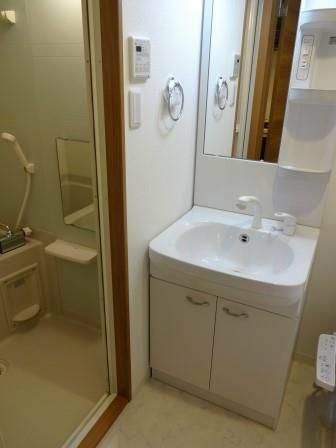 洗面設備　※同建物内・別タイプの参考写真です。