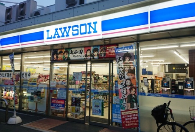 コンビニ　ローソン神戸枝吉店（コンビニ）まで910m