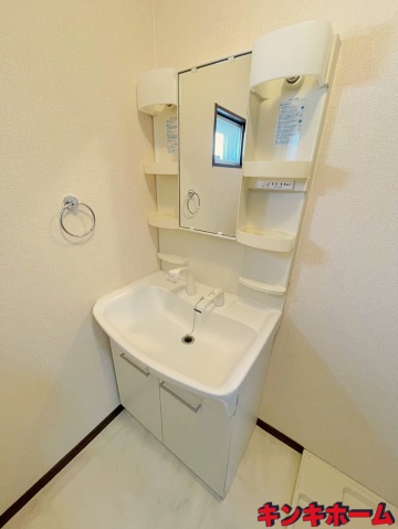 洗面設備　写真は参考写真です。現況を優先してください。
