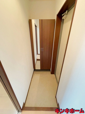 玄関　写真は参考写真です。現況を優先してください。