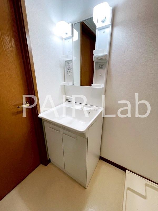 洗面設備　同物件別部屋の参考写真です。(現況優先)