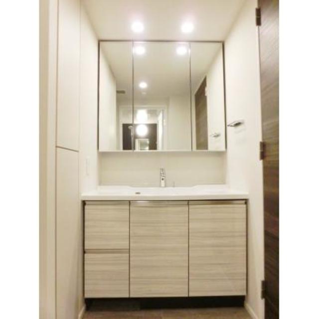 洗面設備　※写真は同タイプ住戸です。