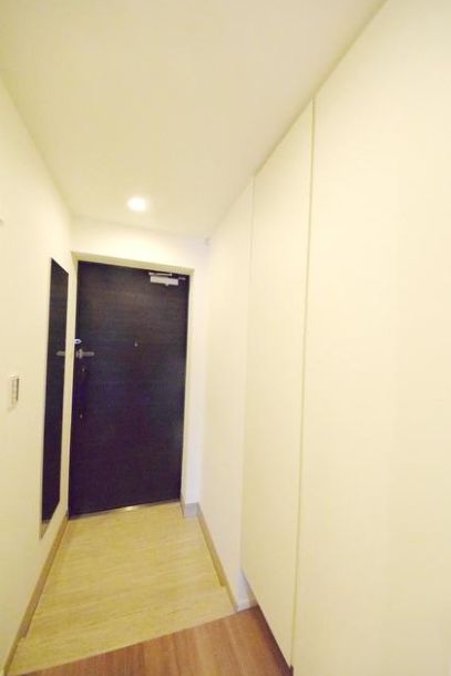 玄関　参考写真：別部屋タイプ