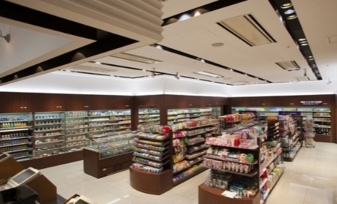 コンビニ　生活彩家新川ダイヤビル店（コンビニ）まで183m