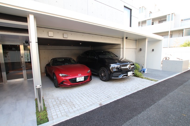 駐車場　★駐車場★（空き状況・使用料等詳細はご確認下さい）
