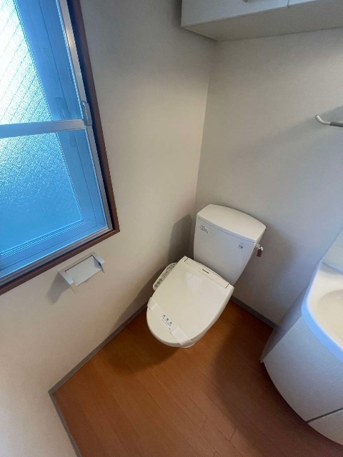 トイレ　※同物件別号室の参考写真です。