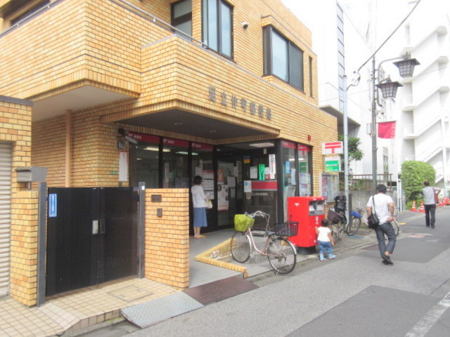 郵便局　足立仲町郵便局（郵便局）まで621m