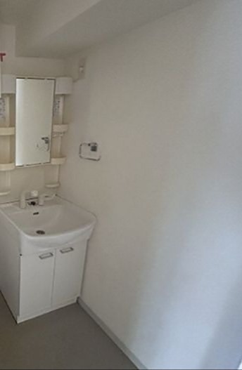 洗面設備　※同仕様写真含む