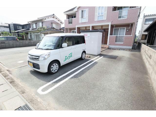 駐車場　駐車場