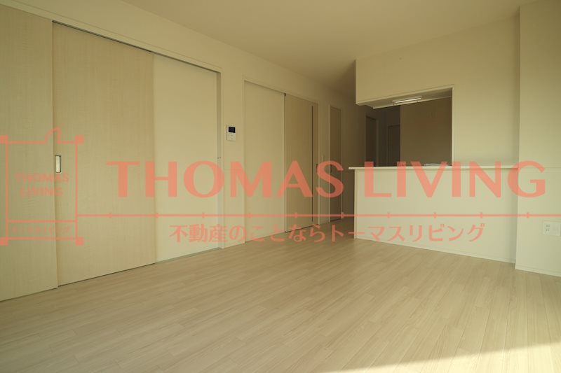 居室・リビング　人気のカウンターキッチンタイプで料理が捗りますね。