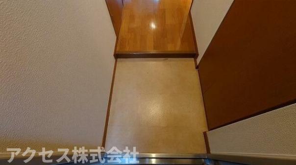 玄関　※同建物同type別室、参考写真
