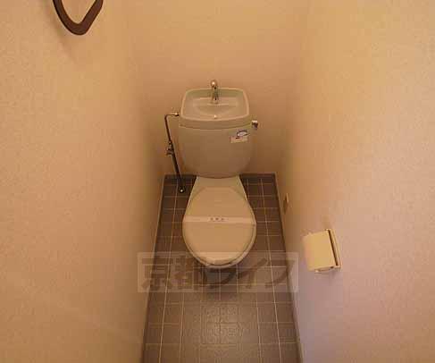 トイレ　余裕のあるトイレスペース